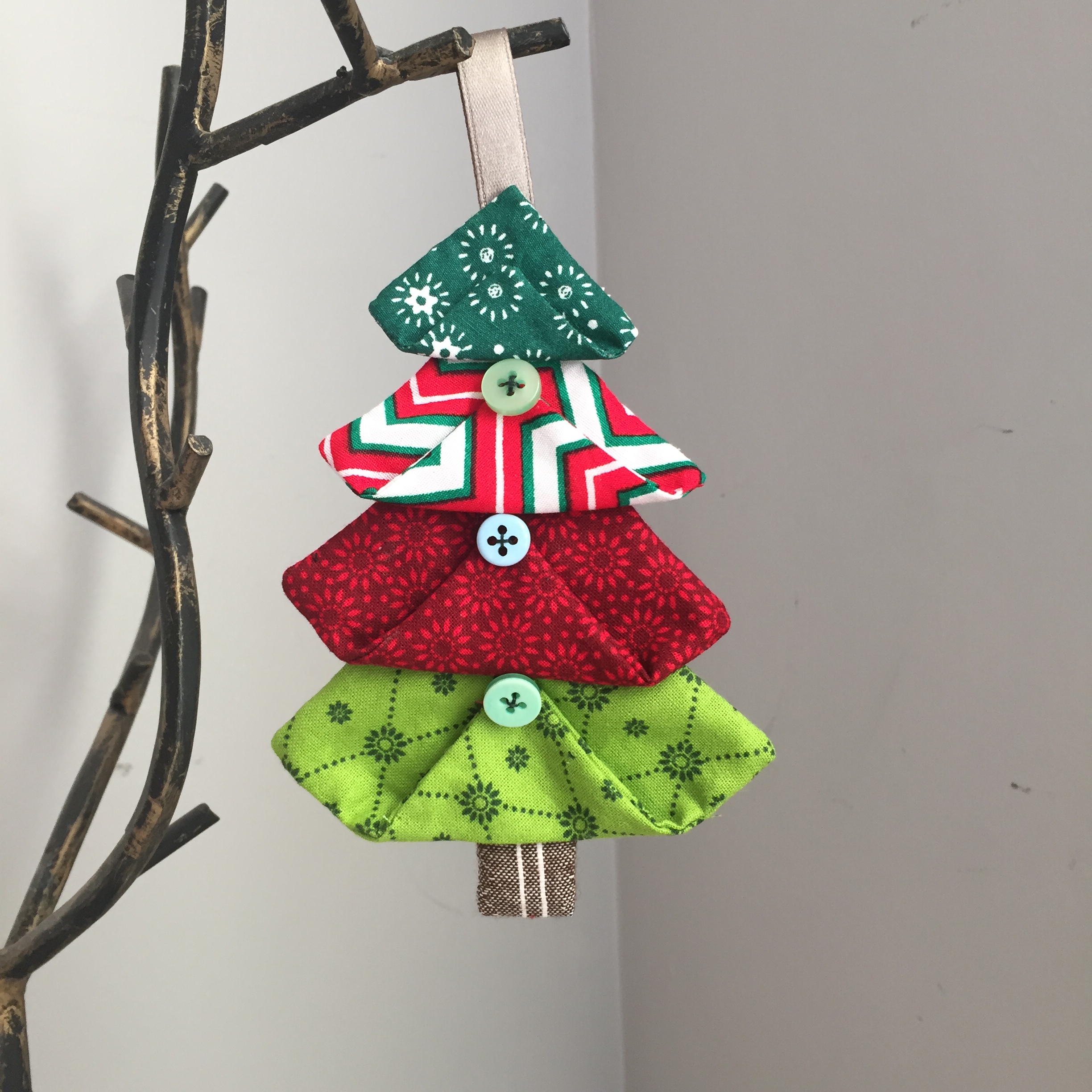 Sewing Tutorial: Folded Fabric Christmas Tree Decorations – Take Two ...